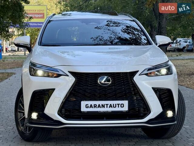 Білий Лексус НХ, об'ємом двигуна 2.49 л та пробігом 11 тис. км за 49999 $, фото 24 на Automoto.ua