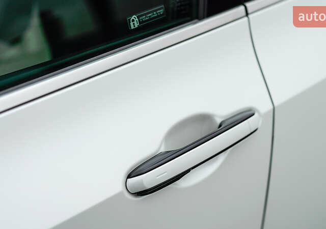 Белый Лексус НХ, объемом двигателя 2.49 л и пробегом 60 тыс. км за 57931 $, фото 12 на Automoto.ua