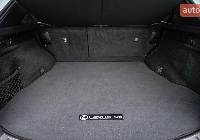 Белый Лексус НХ, объемом двигателя 2.49 л и пробегом 60 тыс. км за 57931 $, фото 9 на Automoto.ua