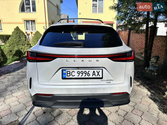Білий Лексус НХ, об'ємом двигуна 2.49 л та пробігом 25 тис. км за 68000 $, фото 1 на Automoto.ua