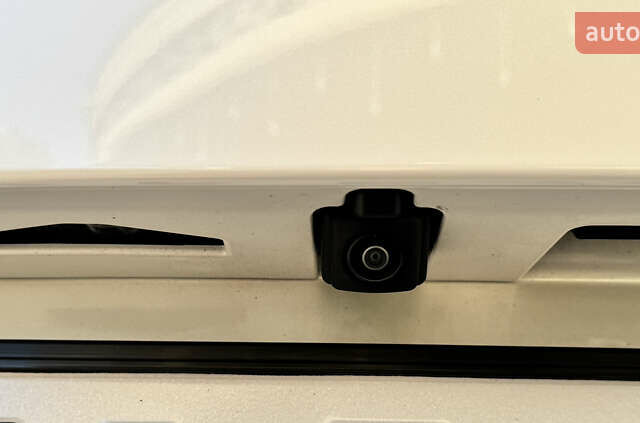 Белый Лексус НХ, объемом двигателя 2.49 л и пробегом 8 тыс. км за 68700 $, фото 17 на Automoto.ua