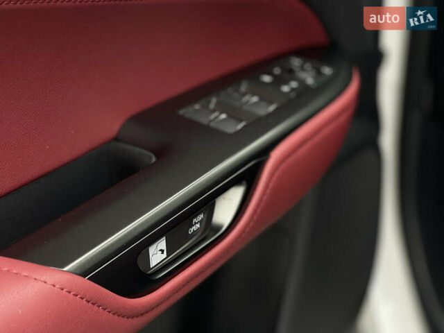 Білий Лексус НХ, об'ємом двигуна 2.49 л та пробігом 14 тис. км за 39900 $, фото 13 на Automoto.ua