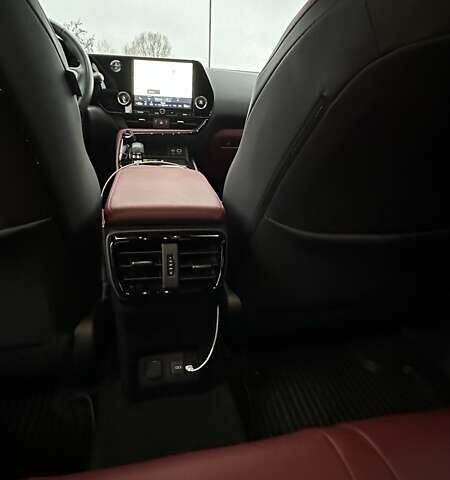 Белый Лексус НХ, объемом двигателя 2.49 л и пробегом 54 тыс. км за 56000 $, фото 25 на Automoto.ua