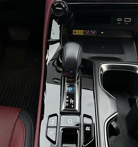 Белый Лексус НХ, объемом двигателя 2.49 л и пробегом 54 тыс. км за 56000 $, фото 26 на Automoto.ua