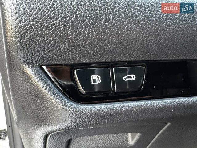 Белый Лексус НХ, объемом двигателя 2.49 л и пробегом 8 тыс. км за 68700 $, фото 86 на Automoto.ua