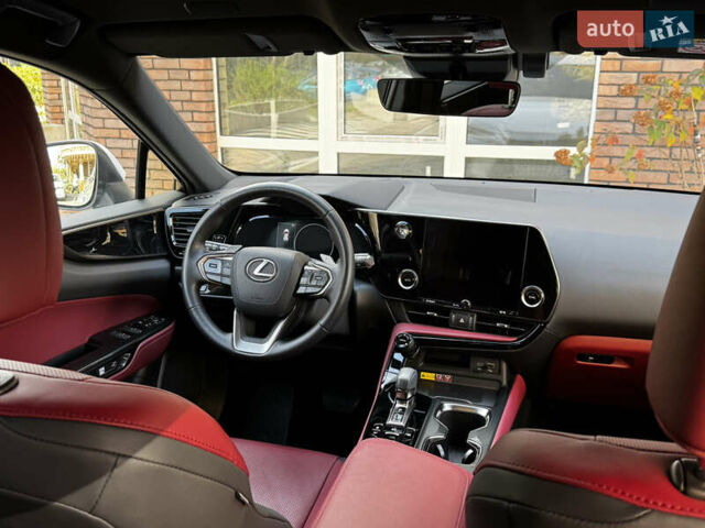 Белый Лексус НХ, объемом двигателя 2.49 л и пробегом 8 тыс. км за 68700 $, фото 68 на Automoto.ua