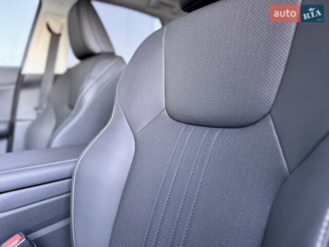 Білий Лексус НХ, об'ємом двигуна 2.49 л та пробігом 6 тис. км за 61300 $, фото 25 на Automoto.ua