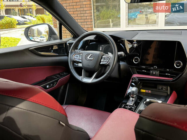 Белый Лексус НХ, объемом двигателя 2.49 л и пробегом 8 тыс. км за 68700 $, фото 67 на Automoto.ua
