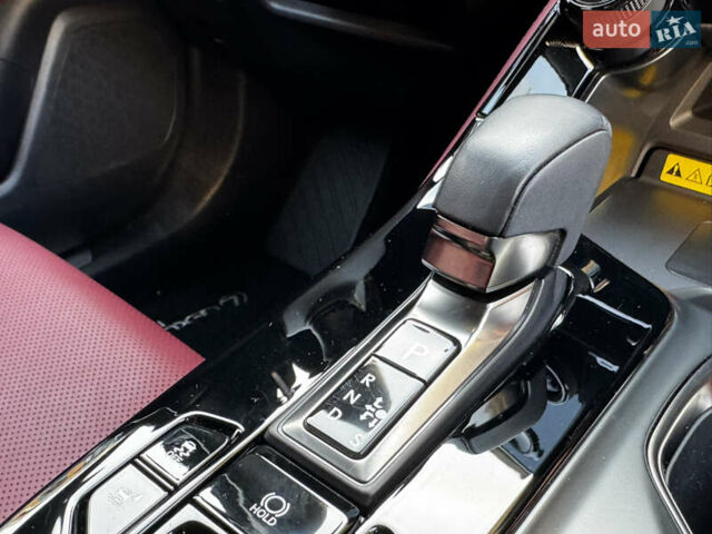 Белый Лексус НХ, объемом двигателя 2.49 л и пробегом 8 тыс. км за 68700 $, фото 79 на Automoto.ua