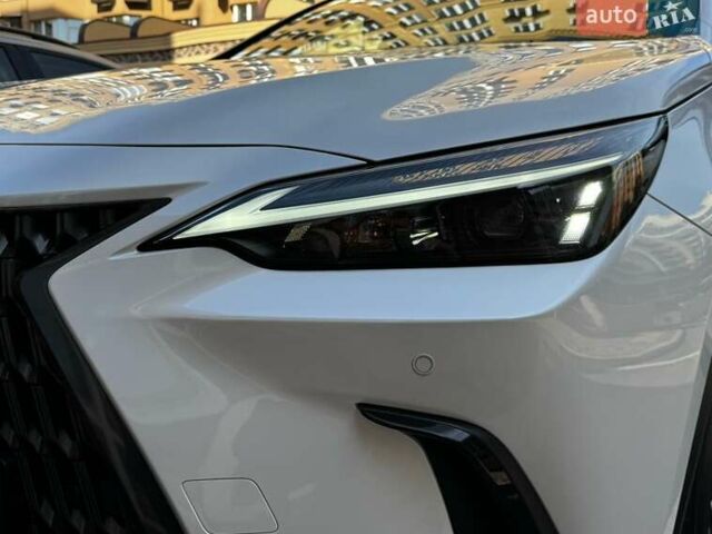 Белый Лексус НХ, объемом двигателя 2.49 л и пробегом 8 тыс. км за 68700 $, фото 36 на Automoto.ua