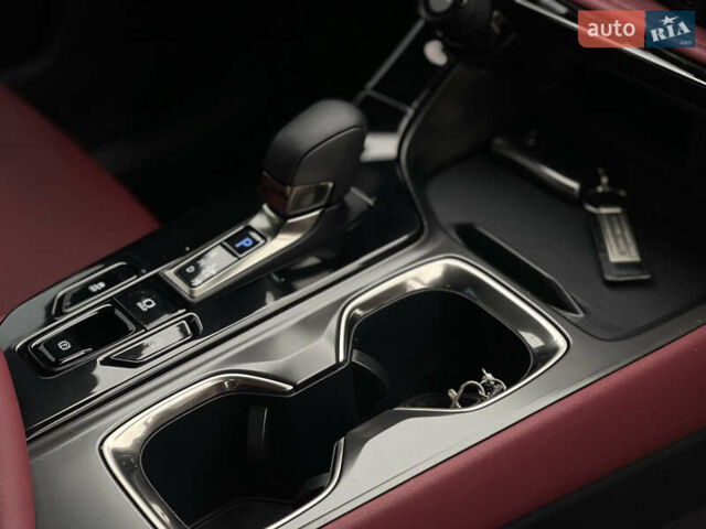 Білий Лексус НХ, об'ємом двигуна 2.49 л та пробігом 14 тис. км за 39900 $, фото 11 на Automoto.ua