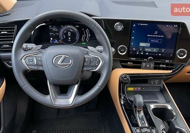 Белый Лексус НХ, объемом двигателя 2.49 л и пробегом 17 тыс. км за 58319 $, фото 8 на Automoto.ua