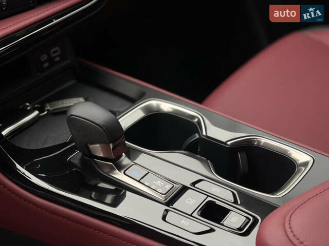 Белый Лексус НХ, объемом двигателя 2.49 л и пробегом 14 тыс. км за 39500 $, фото 10 на Automoto.ua