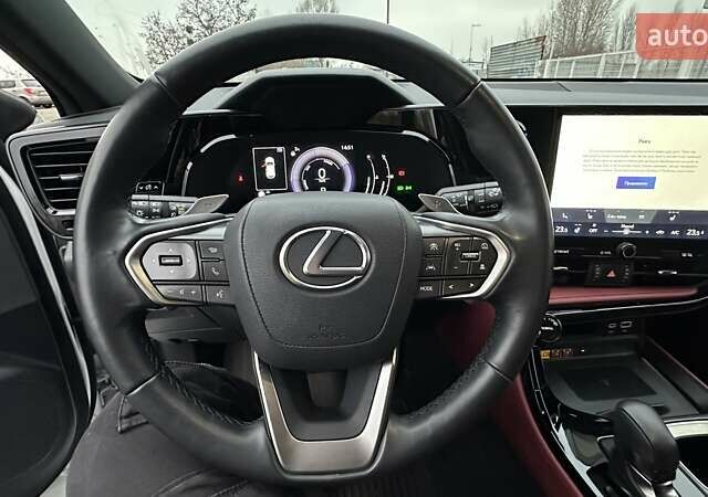 Белый Лексус НХ, объемом двигателя 2.49 л и пробегом 54 тыс. км за 56000 $, фото 8 на Automoto.ua