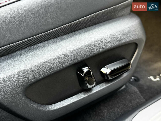 Белый Лексус НХ, объемом двигателя 2.49 л и пробегом 8 тыс. км за 68700 $, фото 65 на Automoto.ua