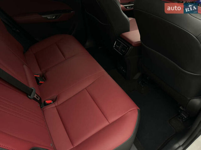 Белый Лексус НХ, объемом двигателя 2.49 л и пробегом 14 тыс. км за 39500 $, фото 9 на Automoto.ua