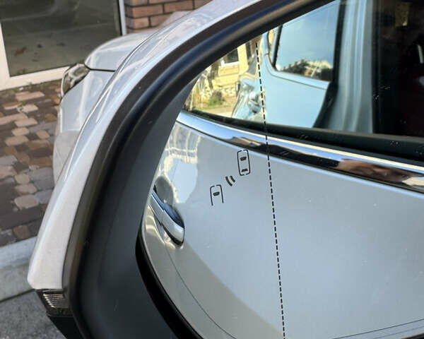 Белый Лексус НХ, объемом двигателя 2.49 л и пробегом 8 тыс. км за 68700 $, фото 98 на Automoto.ua