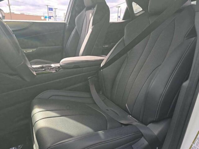 Белый Лексус НХ, объемом двигателя 0 л и пробегом 42 тыс. км за 48000 $, фото 12 на Automoto.ua