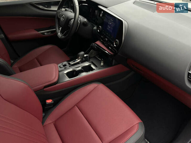 Белый Лексус НХ, объемом двигателя 2.49 л и пробегом 14 тыс. км за 39500 $, фото 7 на Automoto.ua