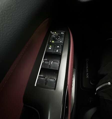 Белый Лексус НХ, объемом двигателя 2.49 л и пробегом 54 тыс. км за 56000 $, фото 18 на Automoto.ua