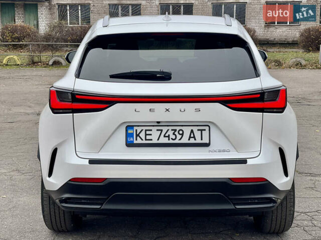 Білий Лексус НХ, об'ємом двигуна 2.49 л та пробігом 14 тис. км за 39900 $, фото 3 на Automoto.ua