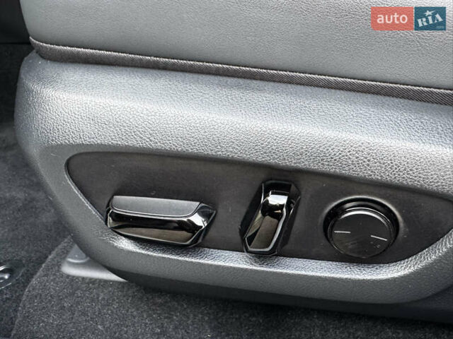 Белый Лексус НХ, объемом двигателя 2.49 л и пробегом 8 тыс. км за 68700 $, фото 37 на Automoto.ua