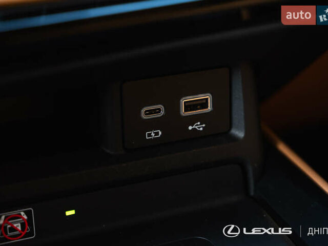 Лексус НХ 2024 у Дніпро (Дніпропетровську) на Automoto.ua Білий Лексус НХ, об'ємом двигуна 2.49 л та пробігом 14 тис. км за 57300 $, фото 32 на Automoto.ua