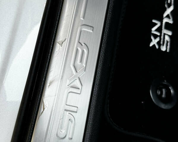 Белый Лексус НХ, объемом двигателя 2.49 л и пробегом 8 тыс. км за 68700 $, фото 32 на Automoto.ua