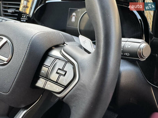 Белый Лексус НХ, объемом двигателя 2.49 л и пробегом 8 тыс. км за 68700 $, фото 78 на Automoto.ua