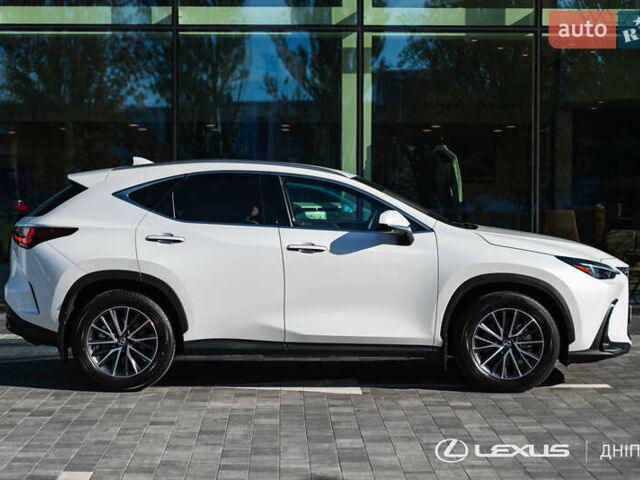 Лексус НХ 2024 у Дніпро (Дніпропетровську) на Automoto.ua Білий Лексус НХ, об'ємом двигуна 2.49 л та пробігом 14 тис. км за 57300 $, фото 9 на Automoto.ua