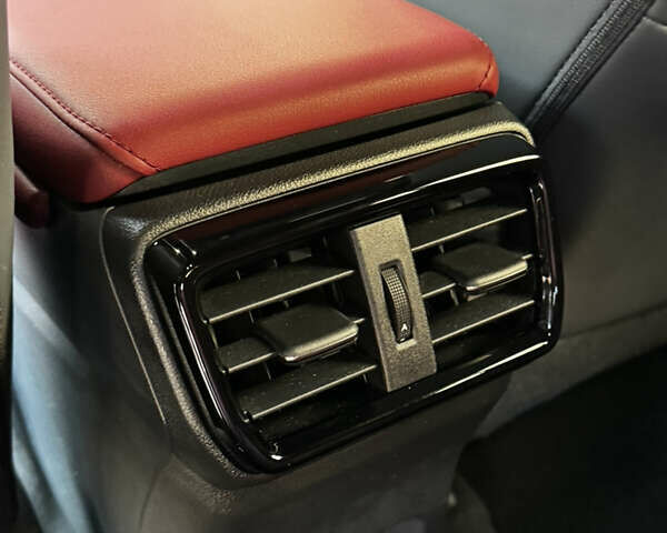 Белый Лексус НХ, объемом двигателя 2.49 л и пробегом 8 тыс. км за 68700 $, фото 92 на Automoto.ua