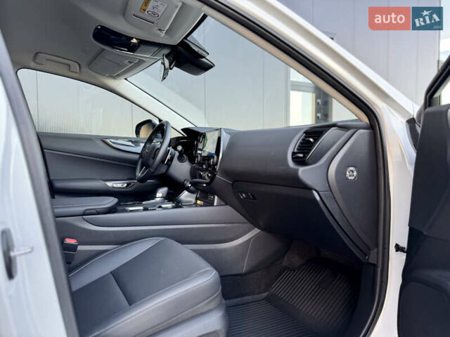 Білий Лексус НХ, об'ємом двигуна 2.49 л та пробігом 6 тис. км за 61300 $, фото 12 на Automoto.ua