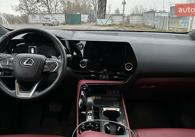 Белый Лексус НХ, объемом двигателя 2.49 л и пробегом 54 тыс. км за 56000 $, фото 7 на Automoto.ua
