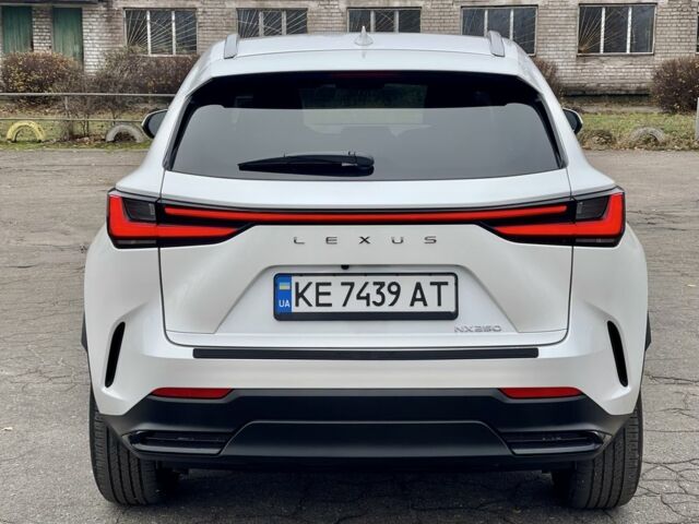 Білий Лексус НХ, об'ємом двигуна 2.5 л та пробігом 14 тис. км за 39900 $, фото 3 на Automoto.ua