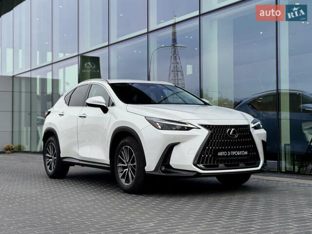 Білий Лексус НХ, об'ємом двигуна 2.49 л та пробігом 6 тис. км за 61300 $, фото 6 на Automoto.ua
