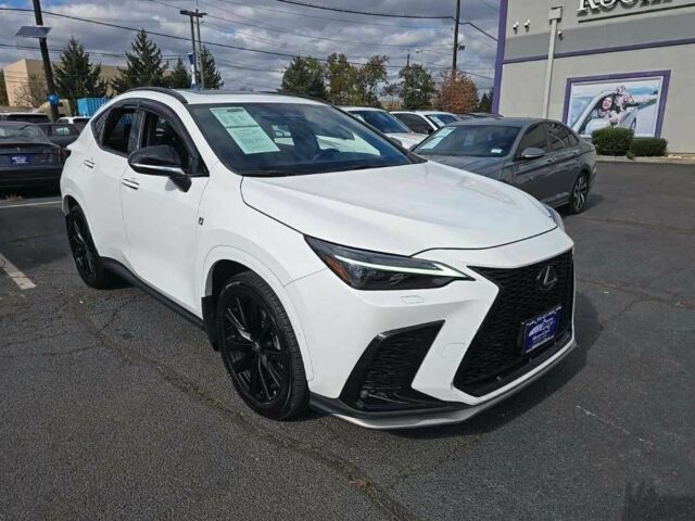 Белый Лексус НХ, объемом двигателя 0 л и пробегом 42 тыс. км за 48000 $, фото 1 на Automoto.ua