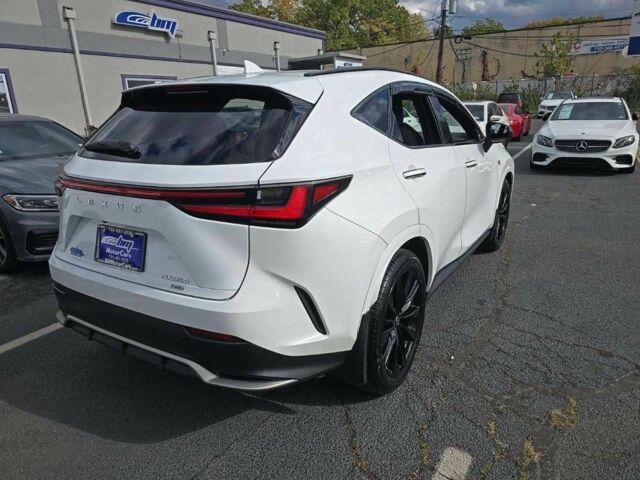 Белый Лексус НХ, объемом двигателя 0 л и пробегом 42 тыс. км за 48000 $, фото 3 на Automoto.ua