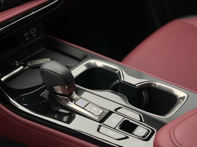 Білий Лексус НХ, об'ємом двигуна 2.5 л та пробігом 14 тис. км за 39900 $, фото 10 на Automoto.ua