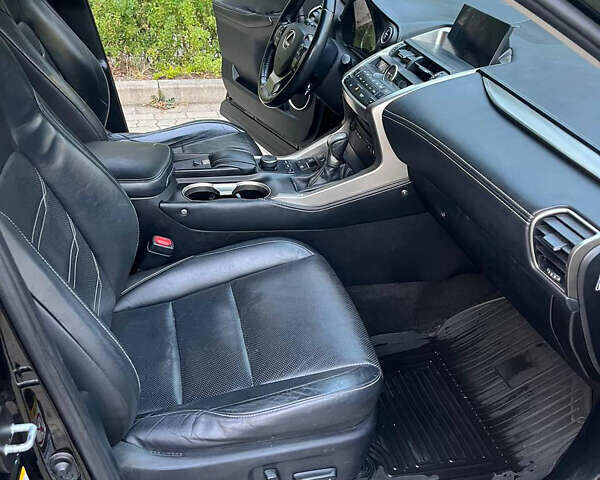 Черный Лексус НХ, объемом двигателя 2.49 л и пробегом 220 тыс. км за 18500 $, фото 5 на Automoto.ua