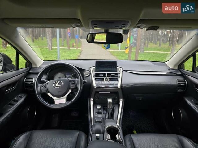 Черный Лексус НХ, объемом двигателя 2 л и пробегом 111 тыс. км за 21500 $, фото 12 на Automoto.ua