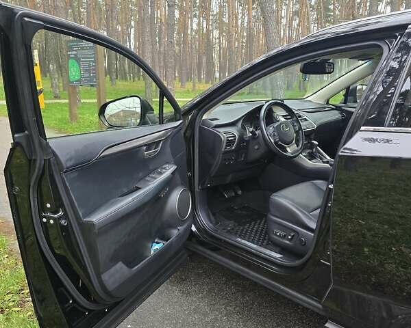 Черный Лексус НХ, объемом двигателя 2 л и пробегом 111 тыс. км за 21500 $, фото 9 на Automoto.ua