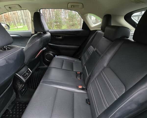 Черный Лексус НХ, объемом двигателя 2 л и пробегом 111 тыс. км за 21500 $, фото 15 на Automoto.ua