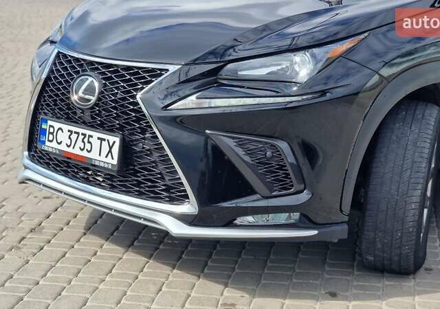 Чорний Лексус НХ, об'ємом двигуна 2 л та пробігом 107 тис. км за 21890 $, фото 4 на Automoto.ua