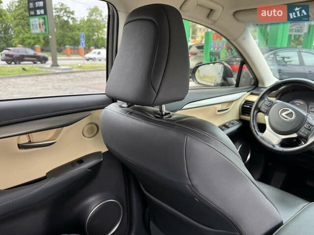 Черный Лексус НХ, объемом двигателя 2.49 л и пробегом 145 тыс. км за 27900 $, фото 10 на Automoto.ua