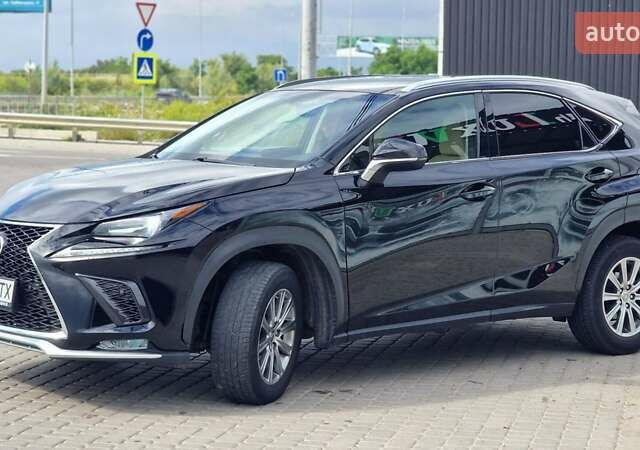 Чорний Лексус НХ, об'ємом двигуна 2 л та пробігом 107 тис. км за 21890 $, фото 7 на Automoto.ua