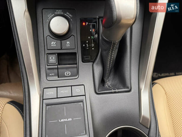 Черный Лексус НХ, объемом двигателя 2.5 л и пробегом 224 тыс. км за 24300 $, фото 41 на Automoto.ua