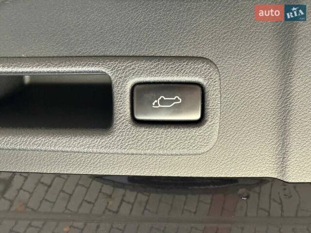 Черный Лексус НХ, объемом двигателя 2.49 л и пробегом 150 тыс. км за 27400 $, фото 13 на Automoto.ua