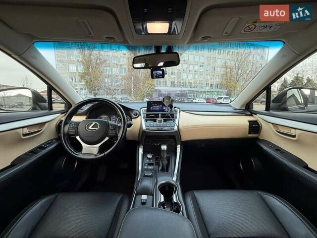 Черный Лексус НХ, объемом двигателя 2.49 л и пробегом 150 тыс. км за 27400 $, фото 10 на Automoto.ua