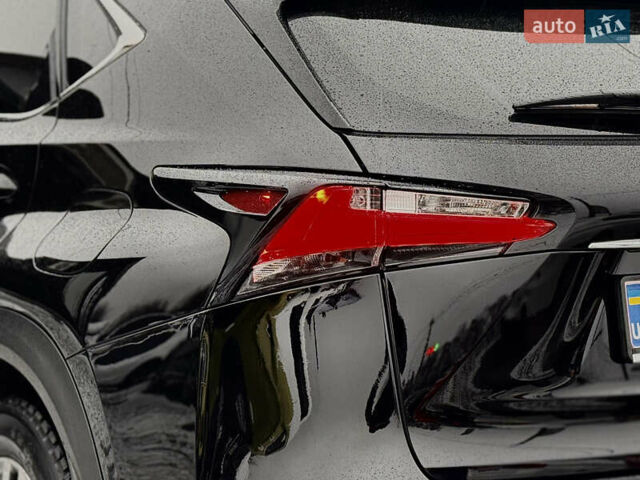 Черный Лексус НХ, объемом двигателя 2.5 л и пробегом 224 тыс. км за 24300 $, фото 27 на Automoto.ua