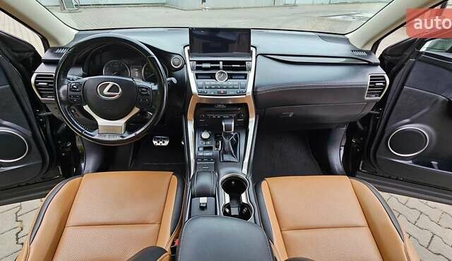 Чорний Лексус НХ, об'ємом двигуна 2 л та пробігом 170 тис. км за 24000 $, фото 6 на Automoto.ua